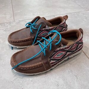 Women’s size 6 Twisted X